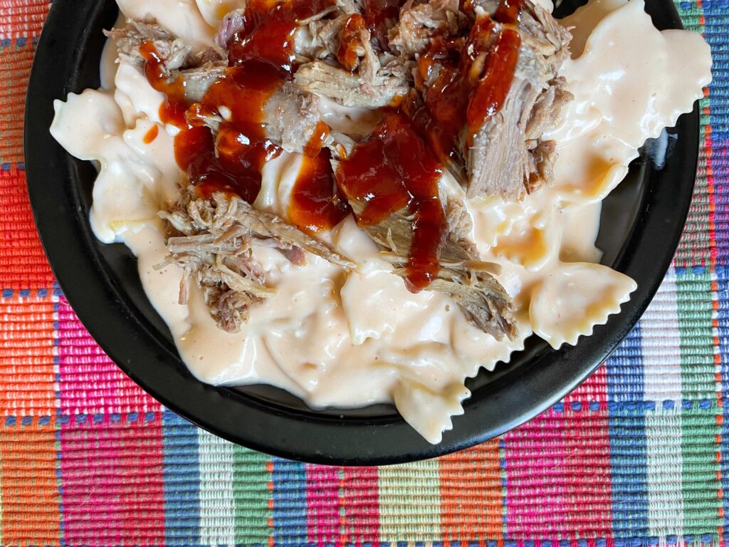 Pulled pork mac and cheese